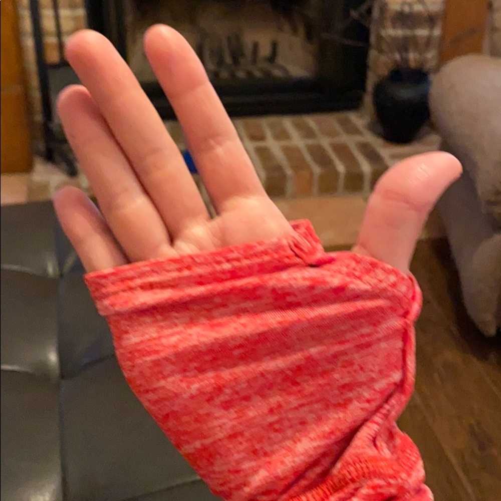 Running Pullover - Picture 3 of 4